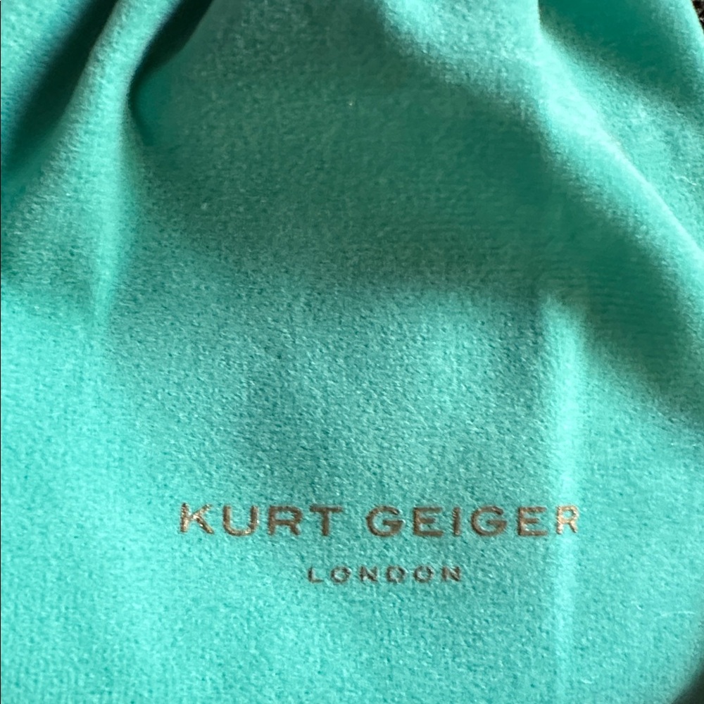 Kurt Geiger Gold Chain Necklace with Signature Eagle Head Pendant - Picture 9 of 11